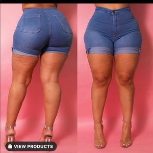 Babes and felines ZOE CURVY SHORT size L